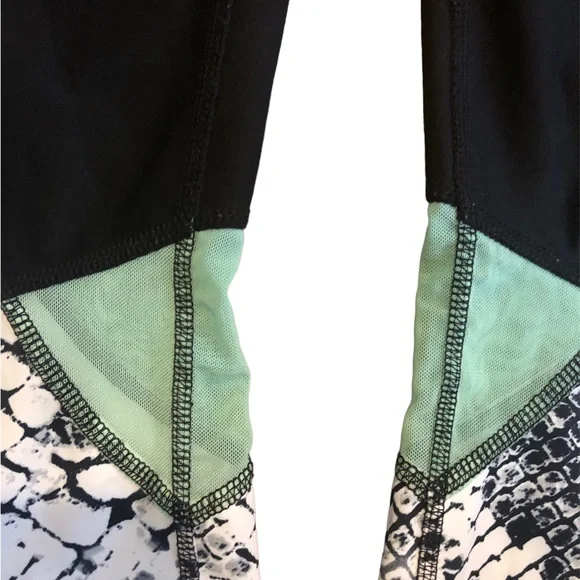 XERSION Black & Teal Yoga Pants/Workout Pants/Leggings. - Picture 3 of 7